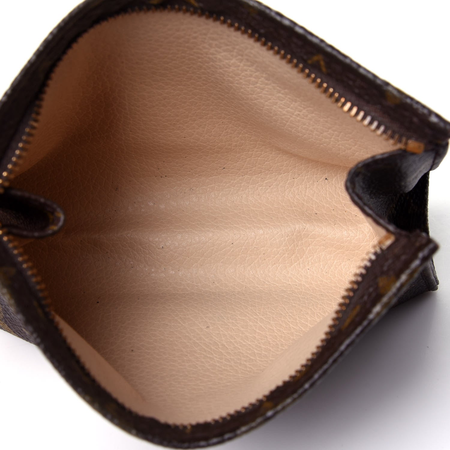 Louis Vuitton Monogram Toiletry Pouch 15 5 of 11