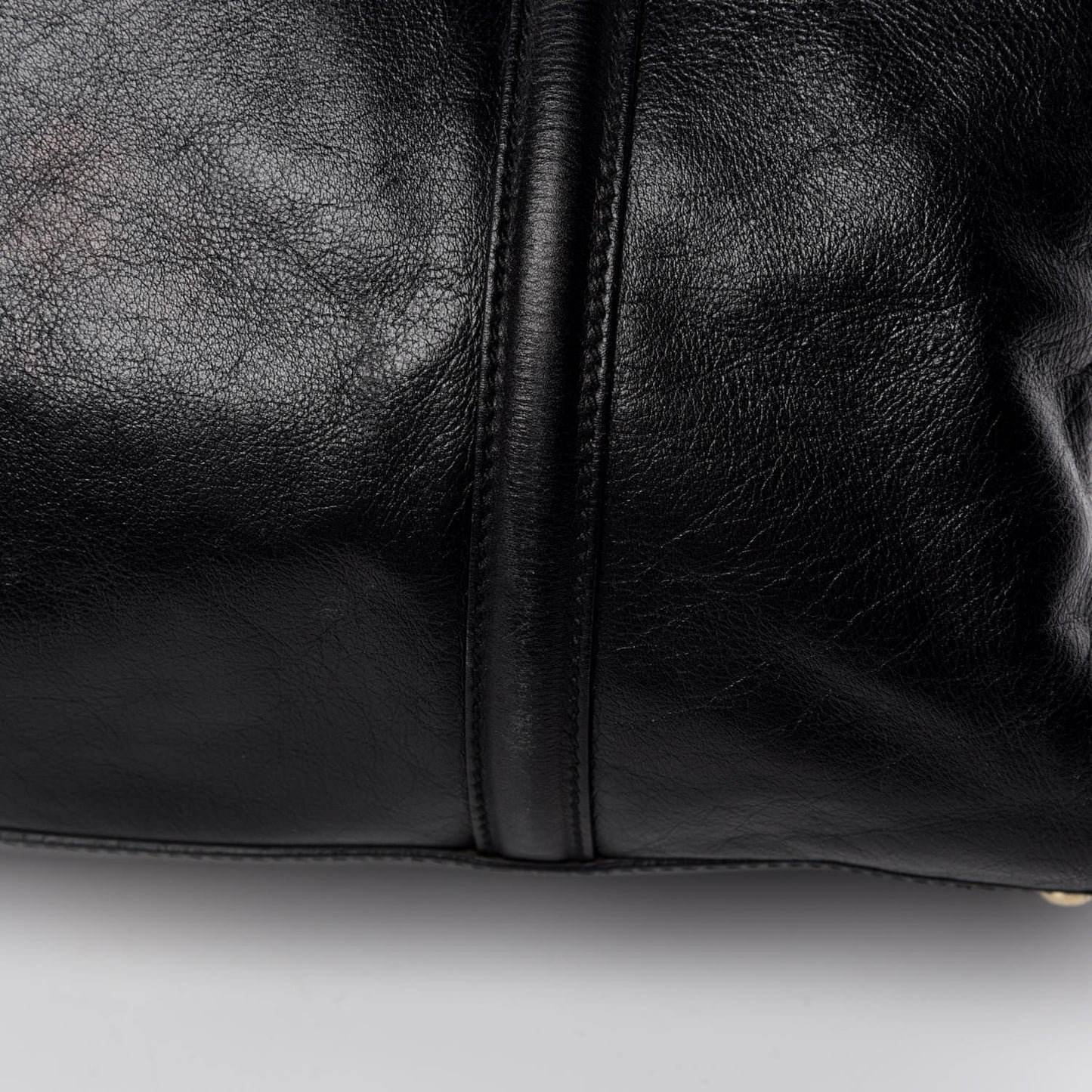 Calfskin Medium Britt Boston Black