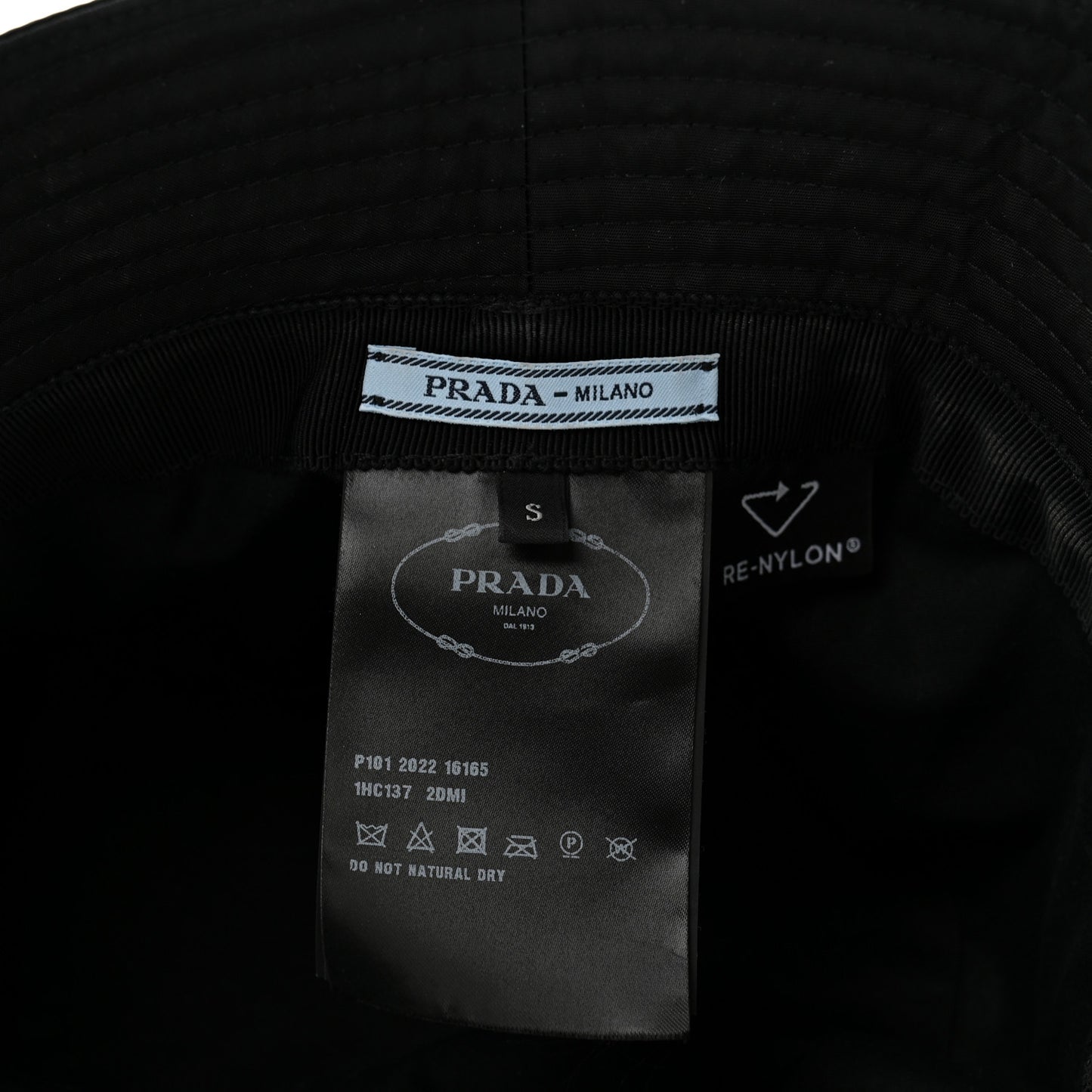 Re-Nylon Metal Triangle Logo Womens Bucket Hat S Black