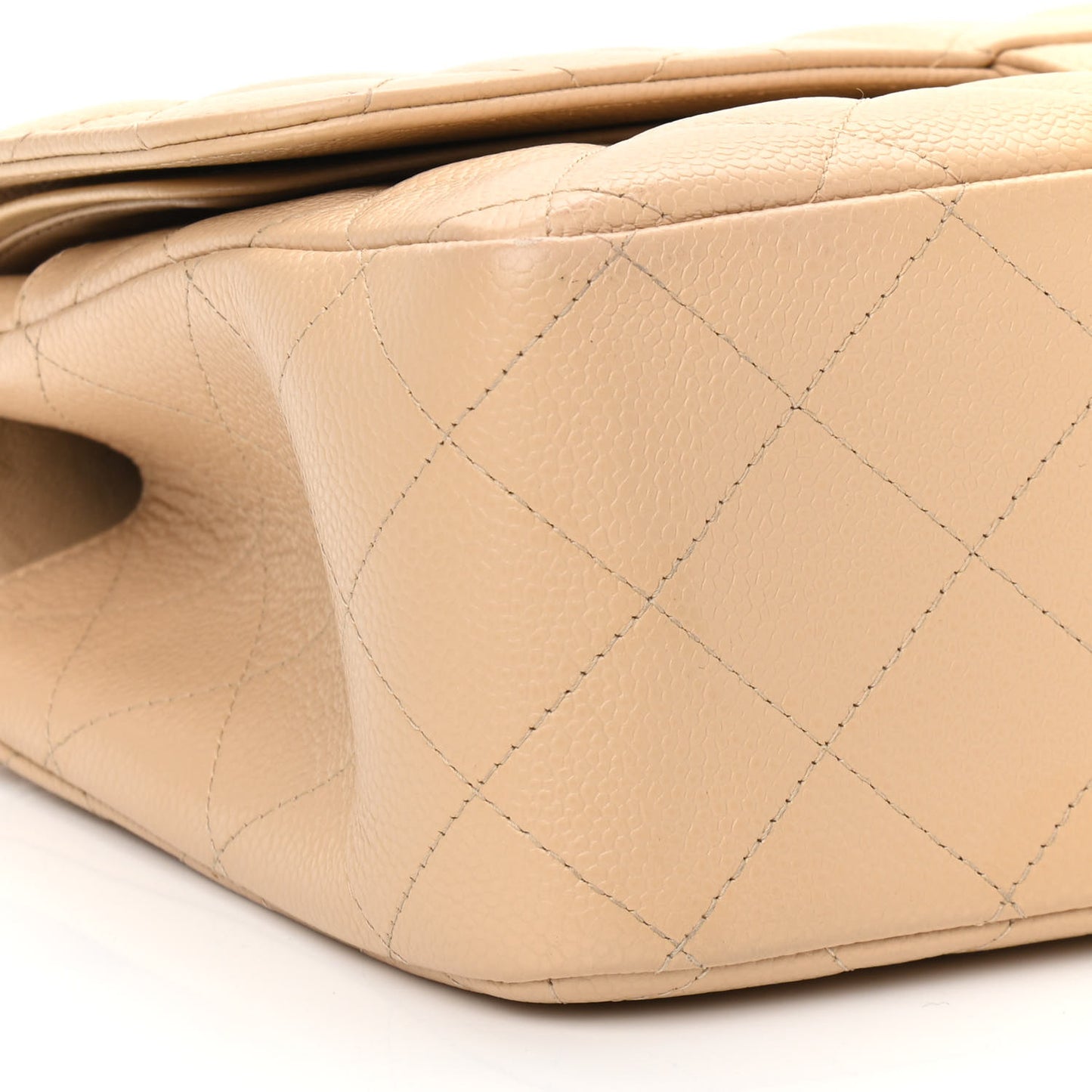 Caviar Quilted Jumbo Double Flap Beige Clair
