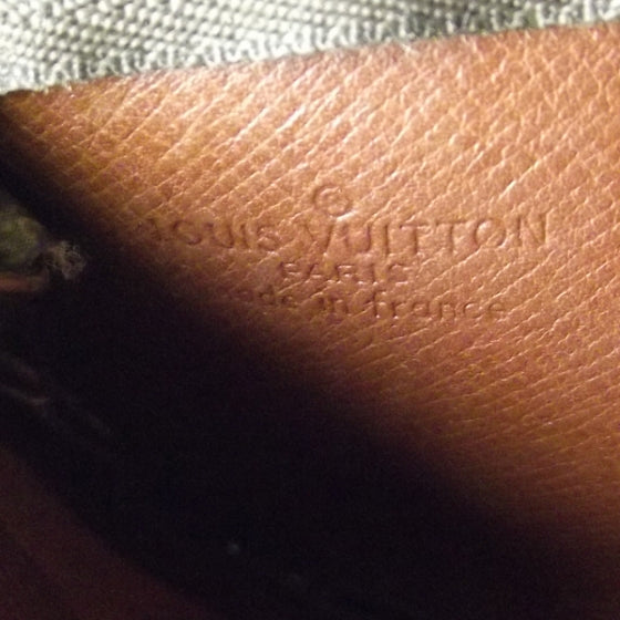 Louis Vuitton Monogram Key Pouch 7 of 7