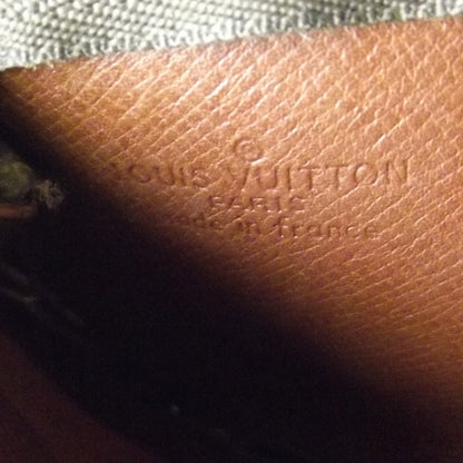 Louis Vuitton Monogram Key Pouch 7 of 7