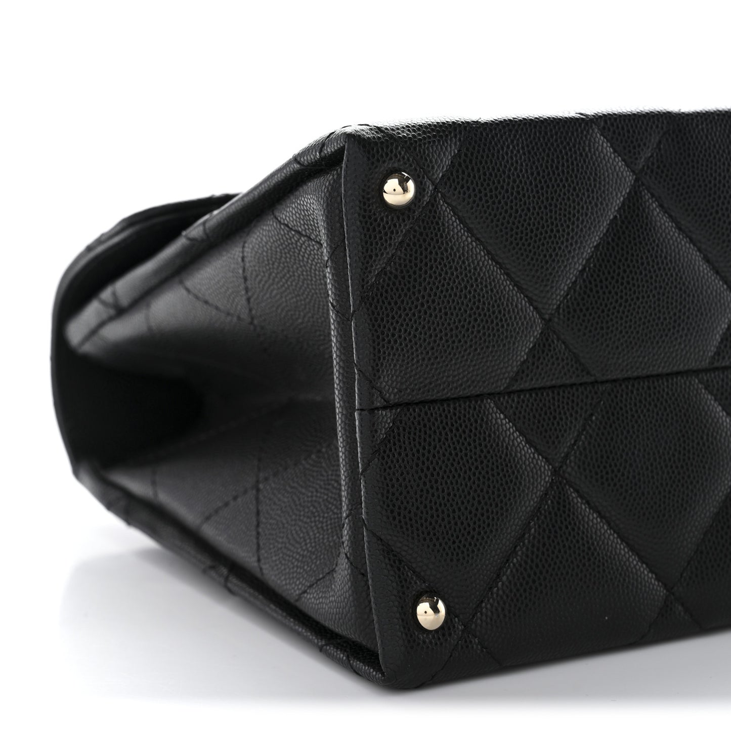 Caviar Quilted Medium Retro Twist Top Handle Flap Black