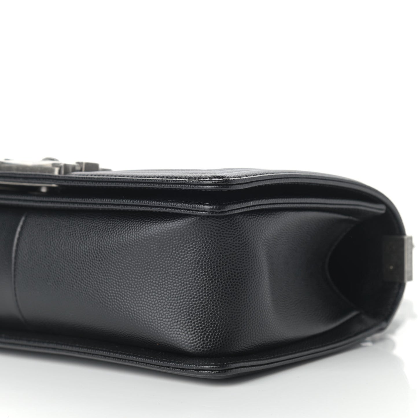 Caviar Quilted Medium Boy Flap Black