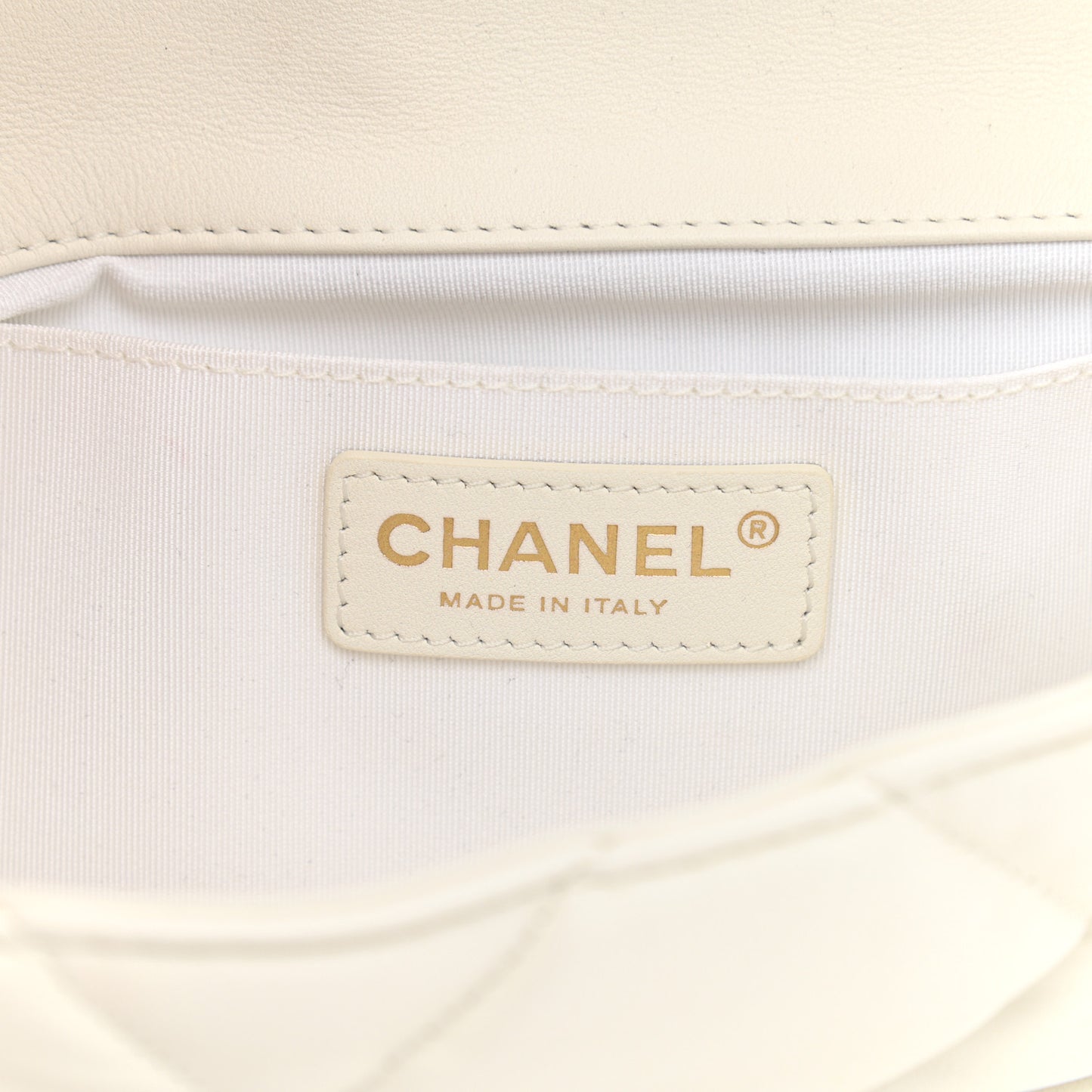Calfskin Quilted Medium Bubbly Flap White