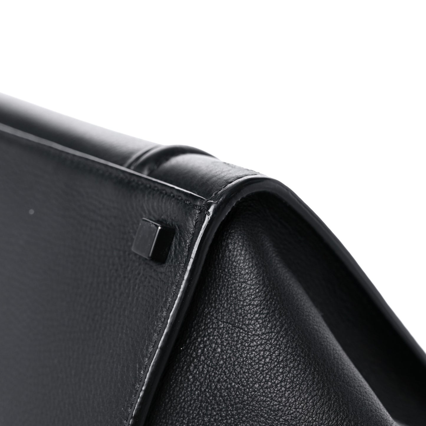 Grained Calfskin Medium Phantom Luggage Black