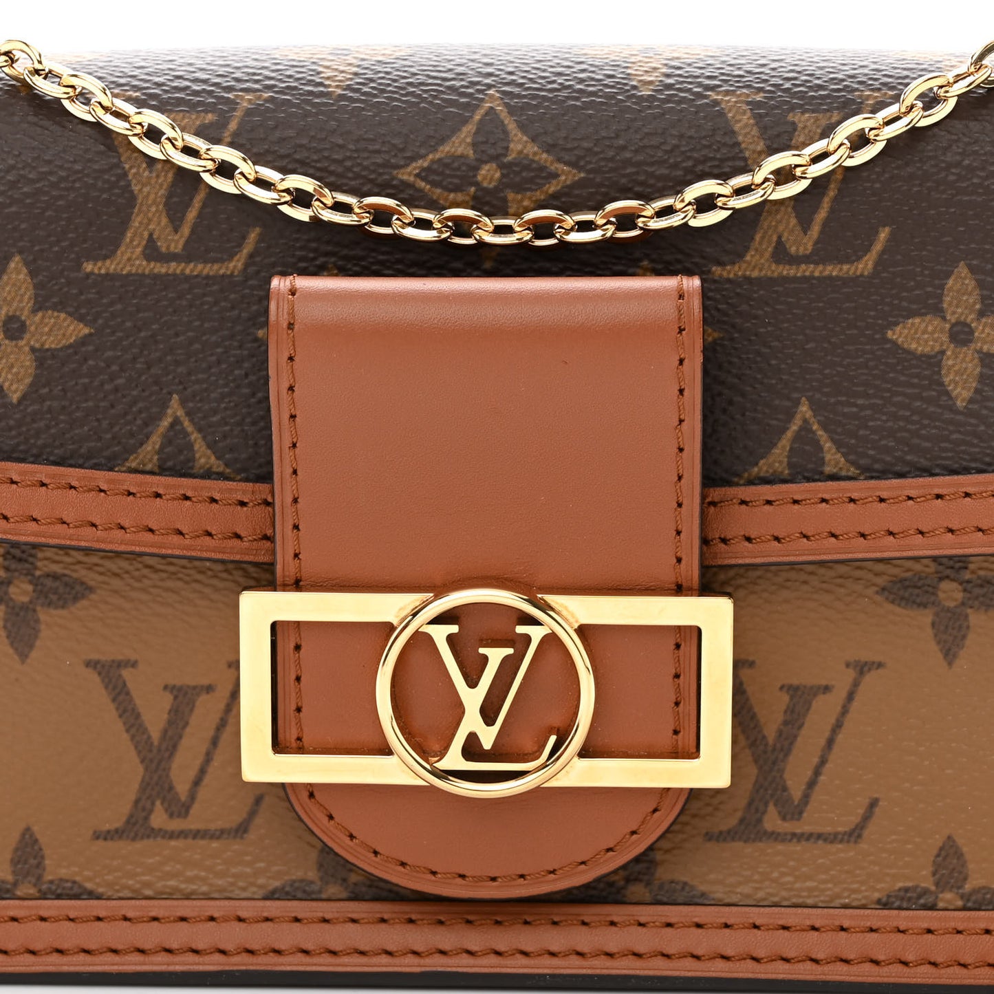Reverse Monogram Dauphine Chain Wallet
