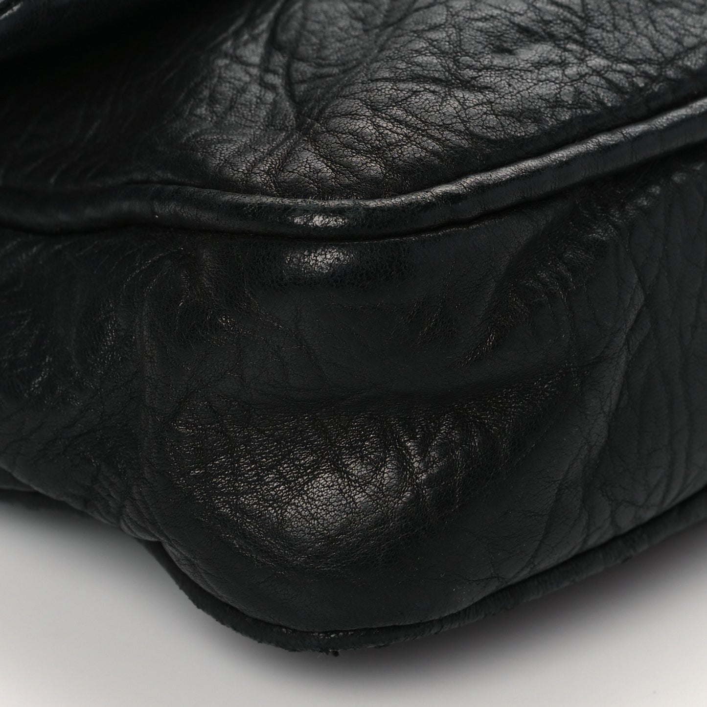 Distressed Lambskin Lady Braid Flap Black
