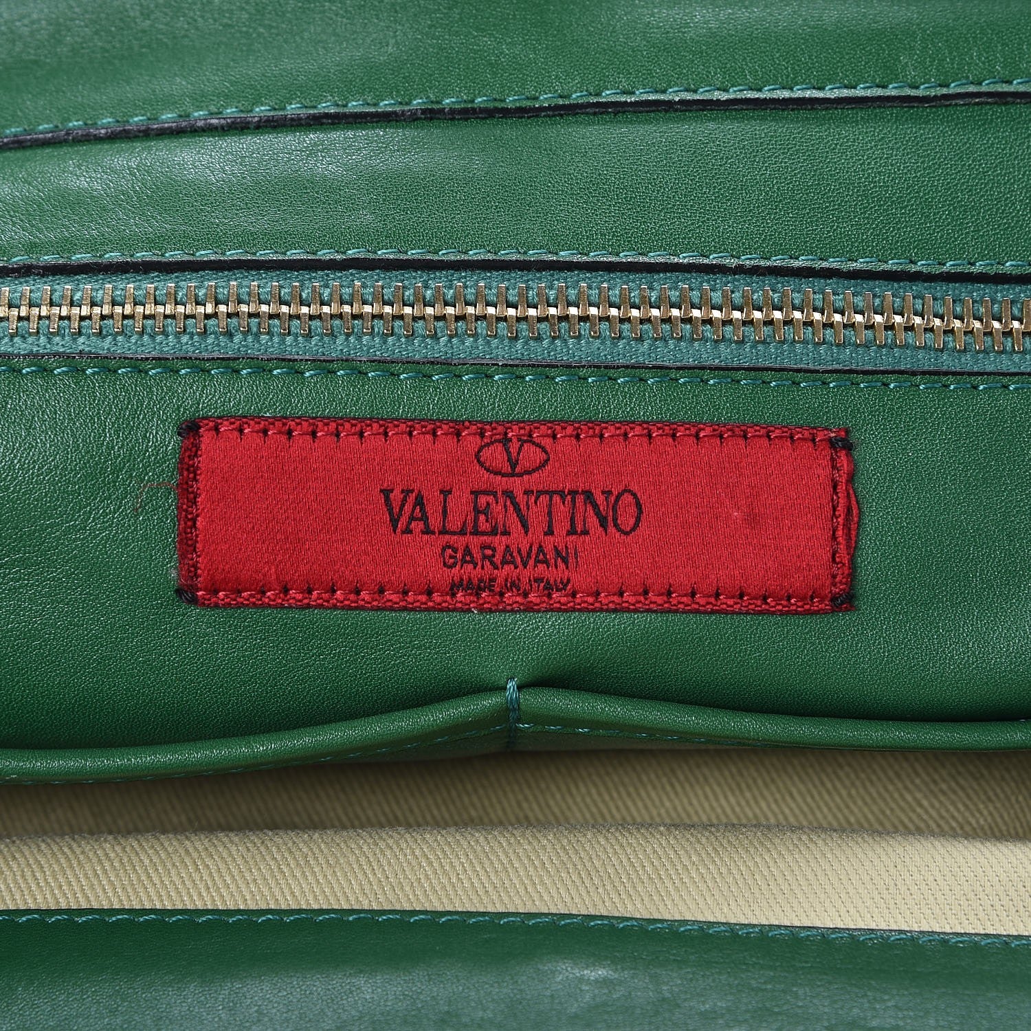 Valentino Garavani Vitello Medium Rockstud Tote Emerald 7 of 17