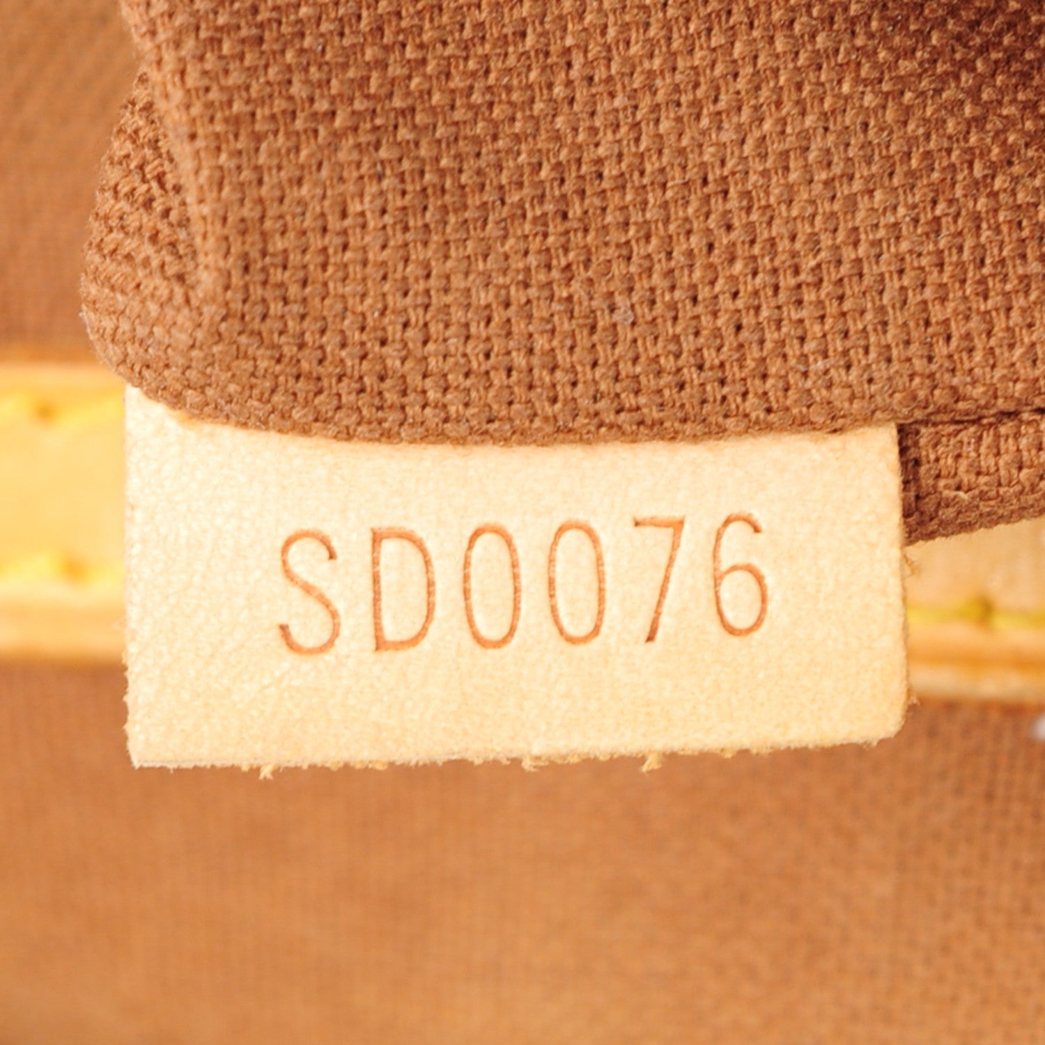 Louis Vuitton Monogram Cabas Mezzo 7 of 11