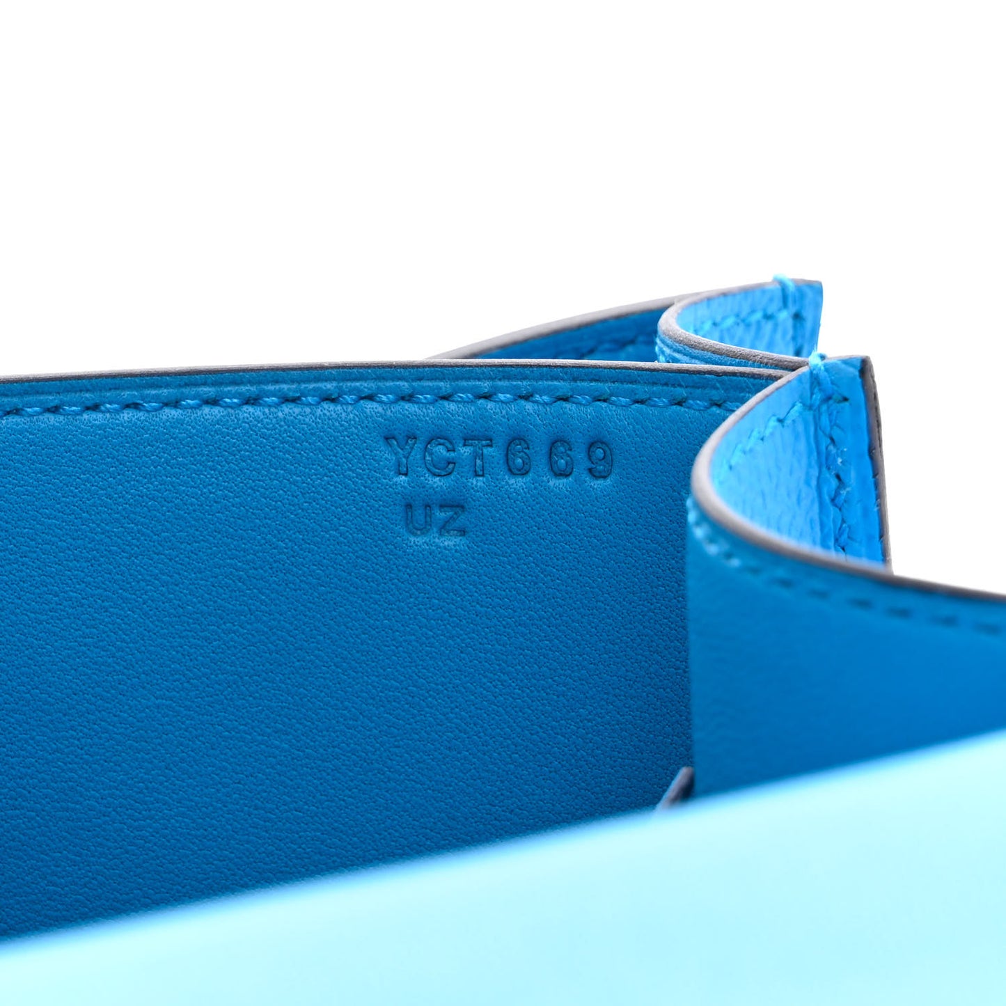 Epsom Constance 24 Bleu Frida