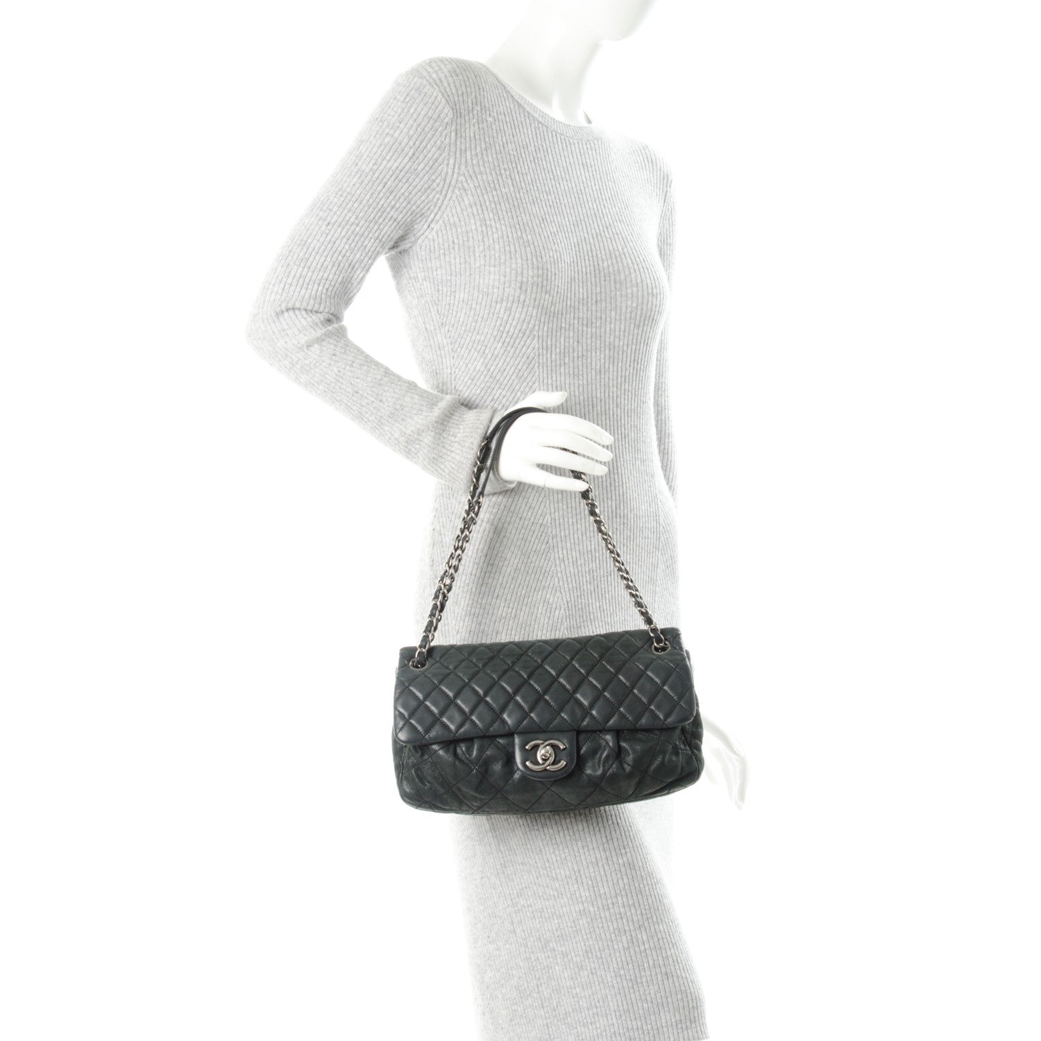 Chanel Iridescent Calfskin Large Chic Quilt Flap Black 2 of 8