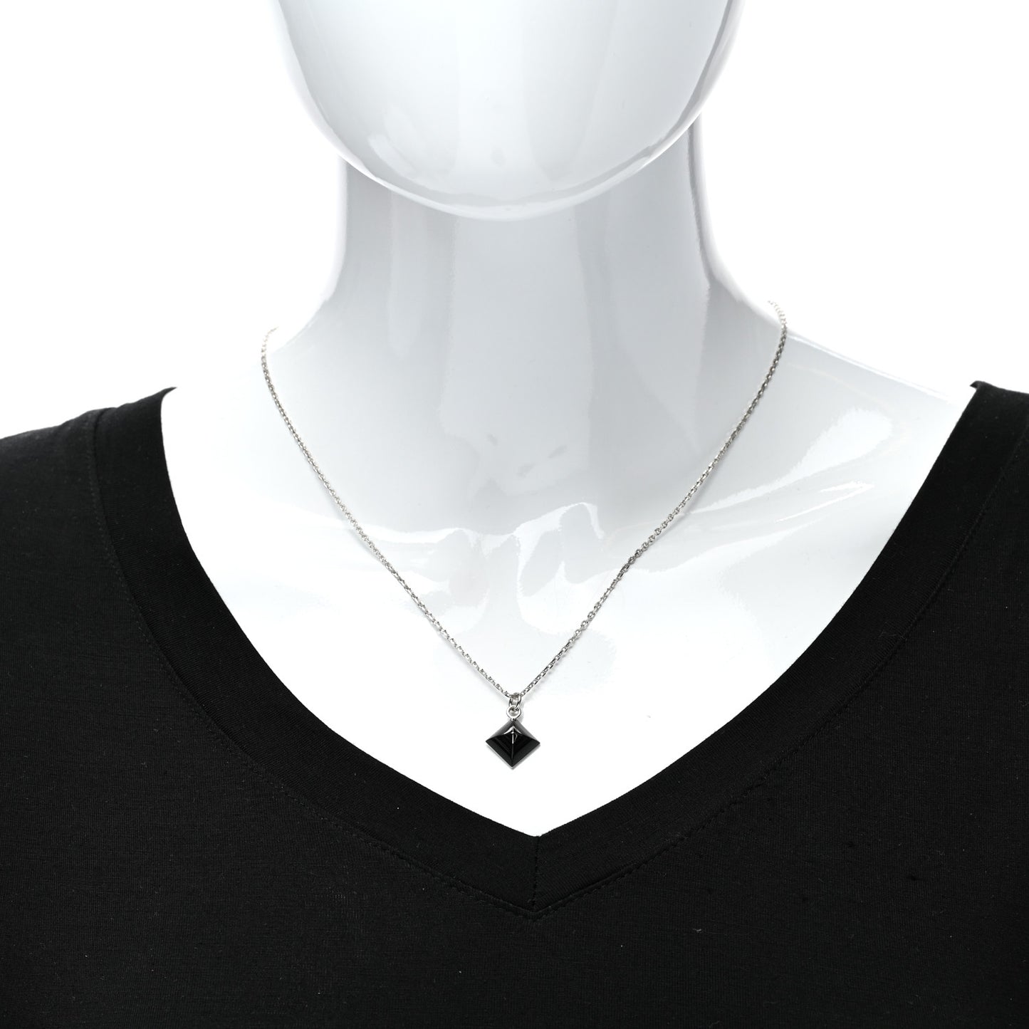 Palladium Plated Medor Folk Pendant Necklace Black