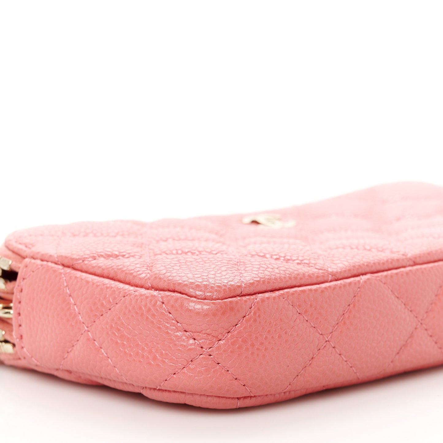 Iridescent Caviar Quilted Small Clutch With Chain Pink