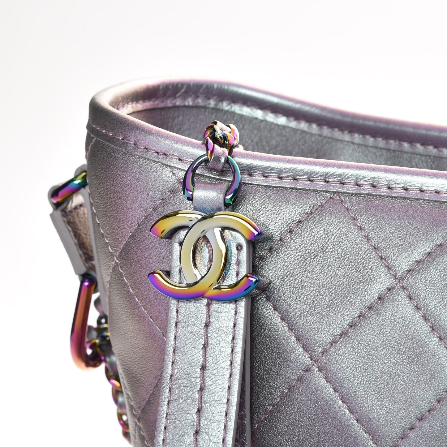 Iridescent Lambskin Calfskin Quilted Medium Gabrielle Hobo Light Purple