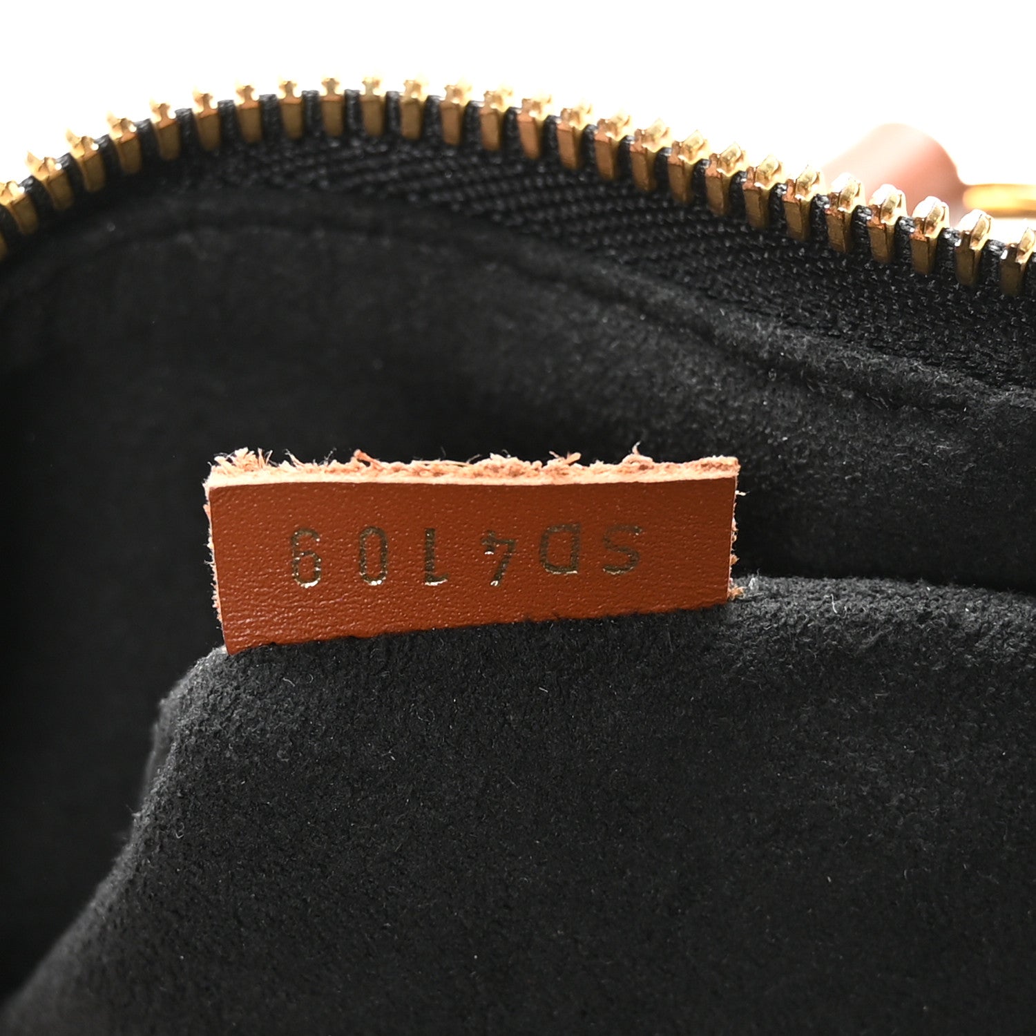 Louis Vuitton Monogram V Tote MM Black 7 of 11