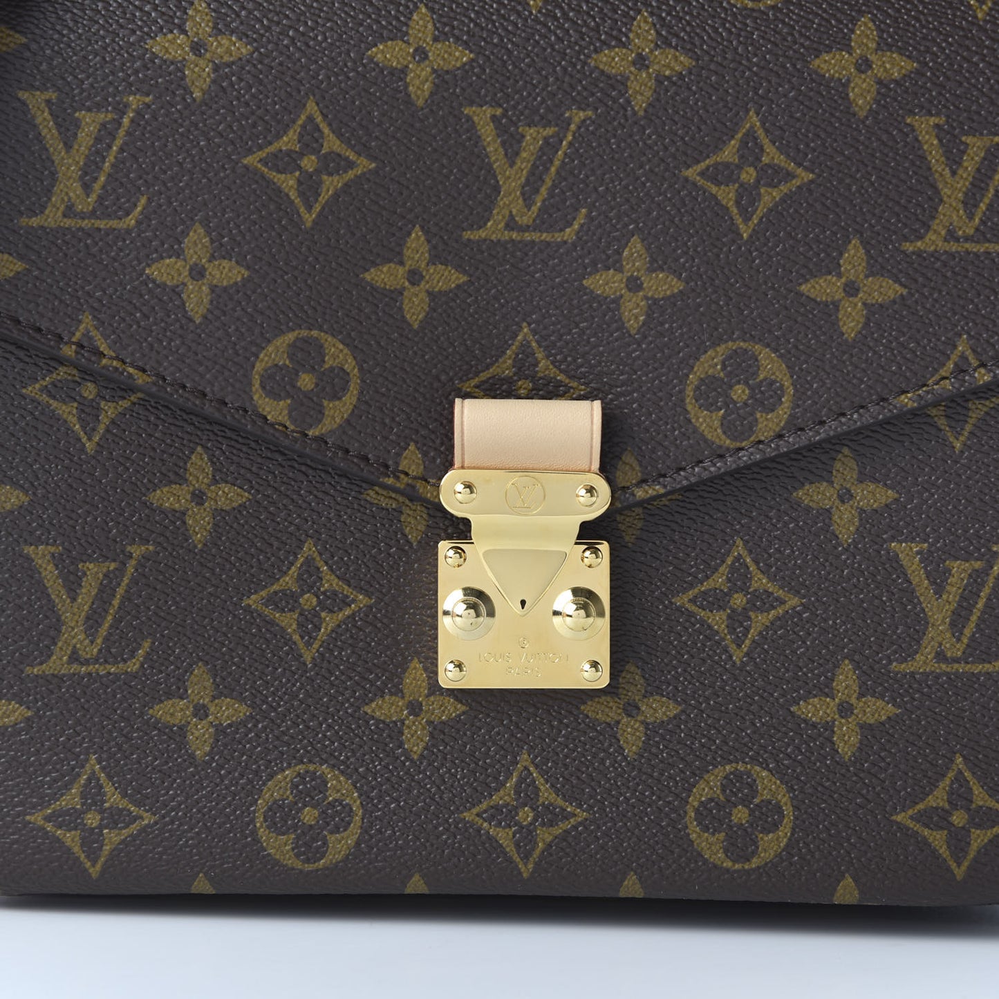 Monogram Pochette Metis