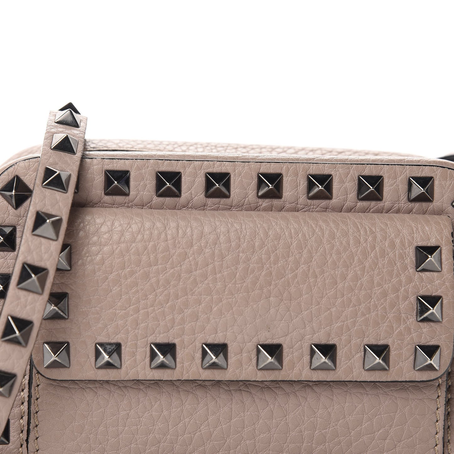 Grained Calfskin Small Rockstud Flap Pocket Camera Crossbody Bag Poudre