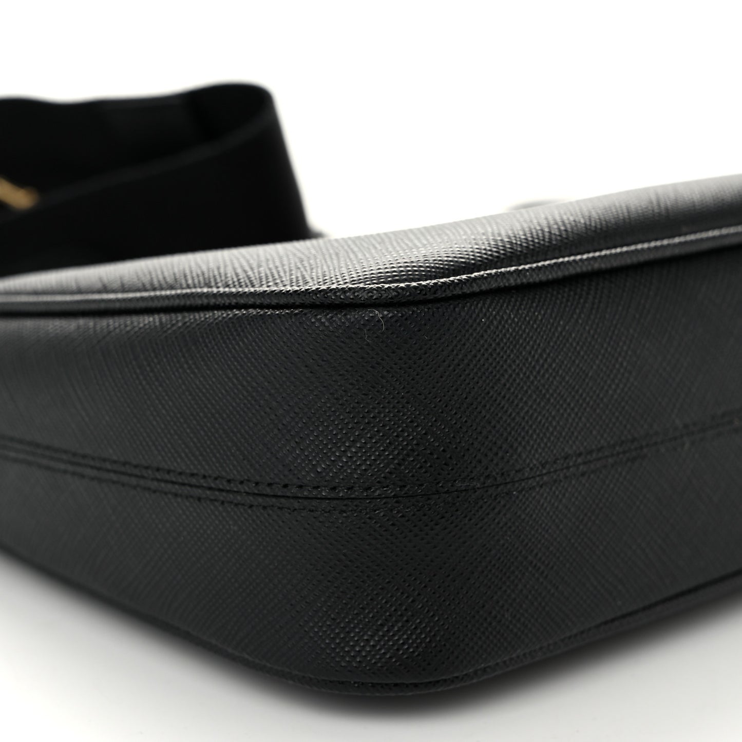 Saffiano Lux Re-Edition 2005 Shoulder Bag Black