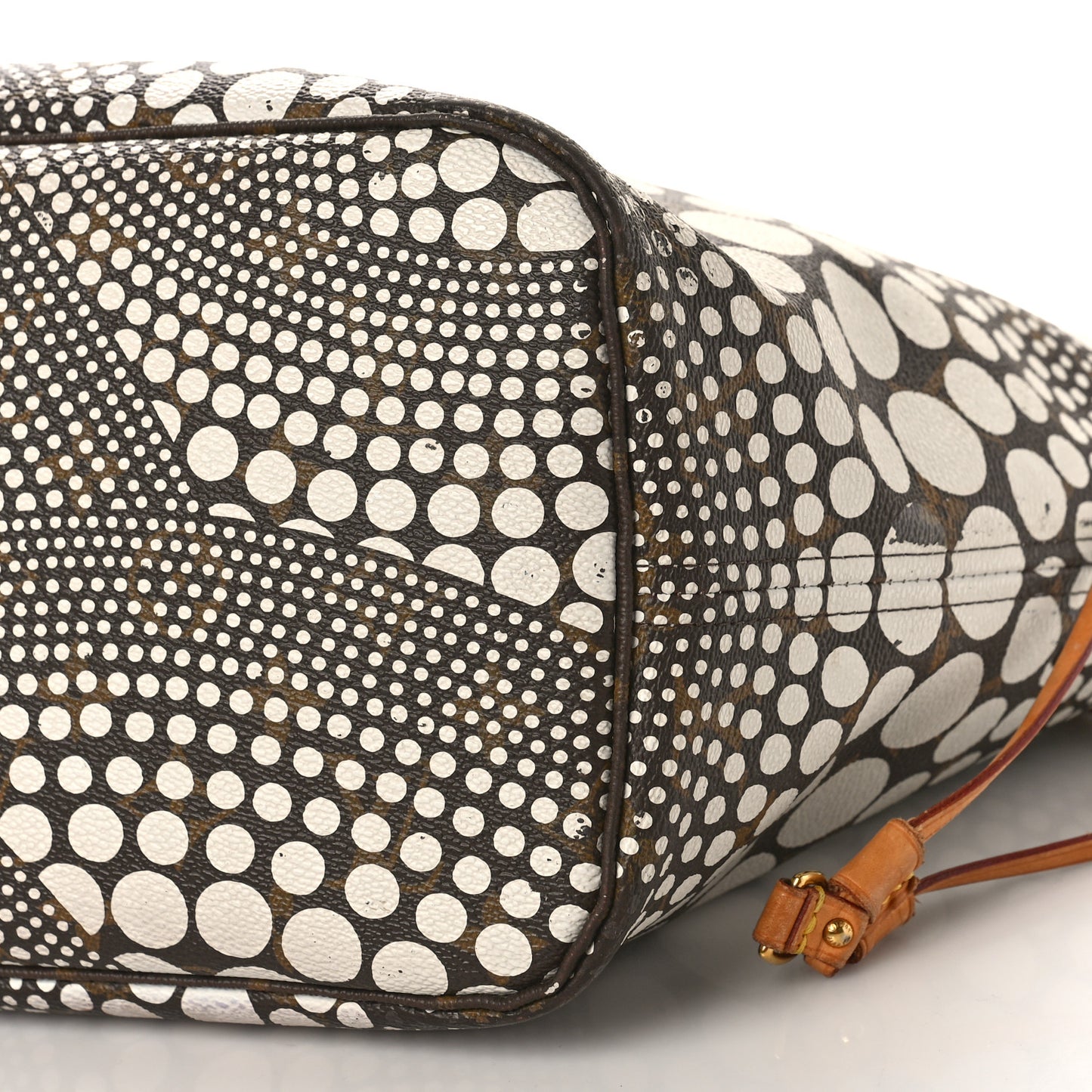 Monogram Kusama Waves Neverfull MM White