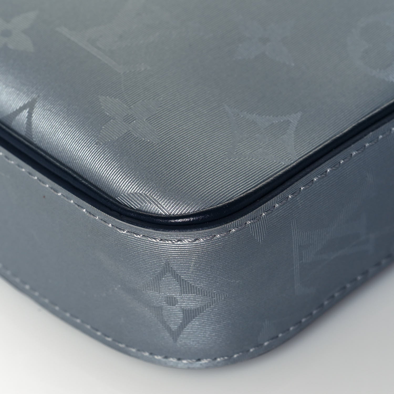 Louis Vuitton Monogram Alpha Messenger Satellite Silver 11 of 13