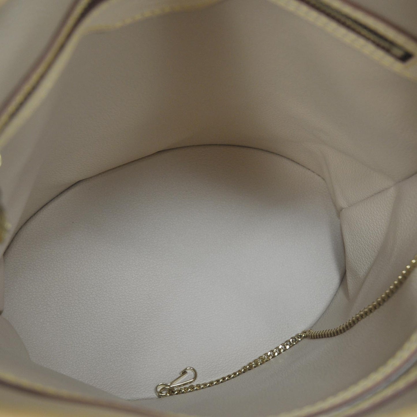 Monogram Petit Bucket 23