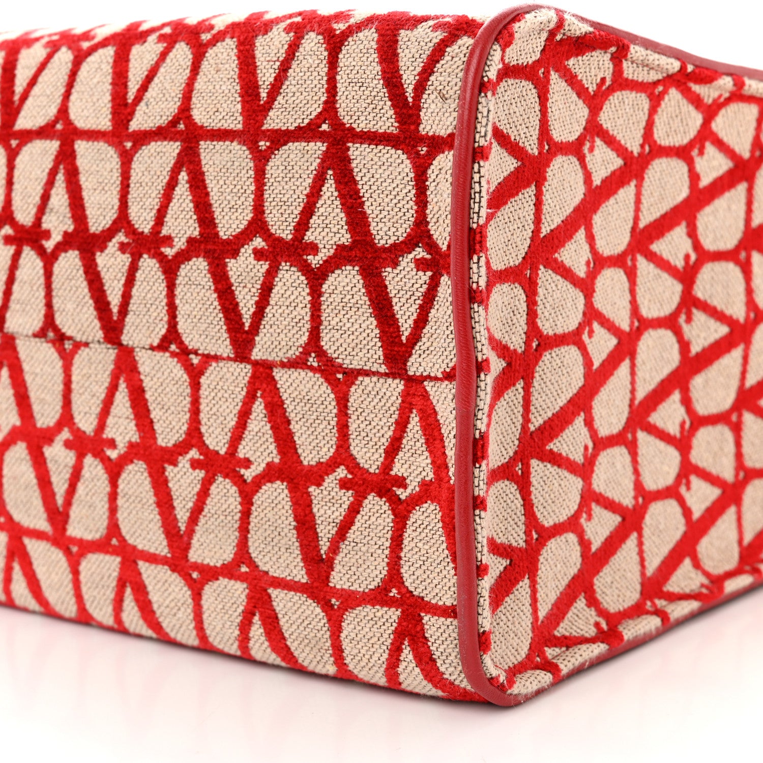 Valentino Garavani Toile Iconographe Goatskin Le Troisieme Shopping Bag Naturale Rosso Valentino 9 of 11
