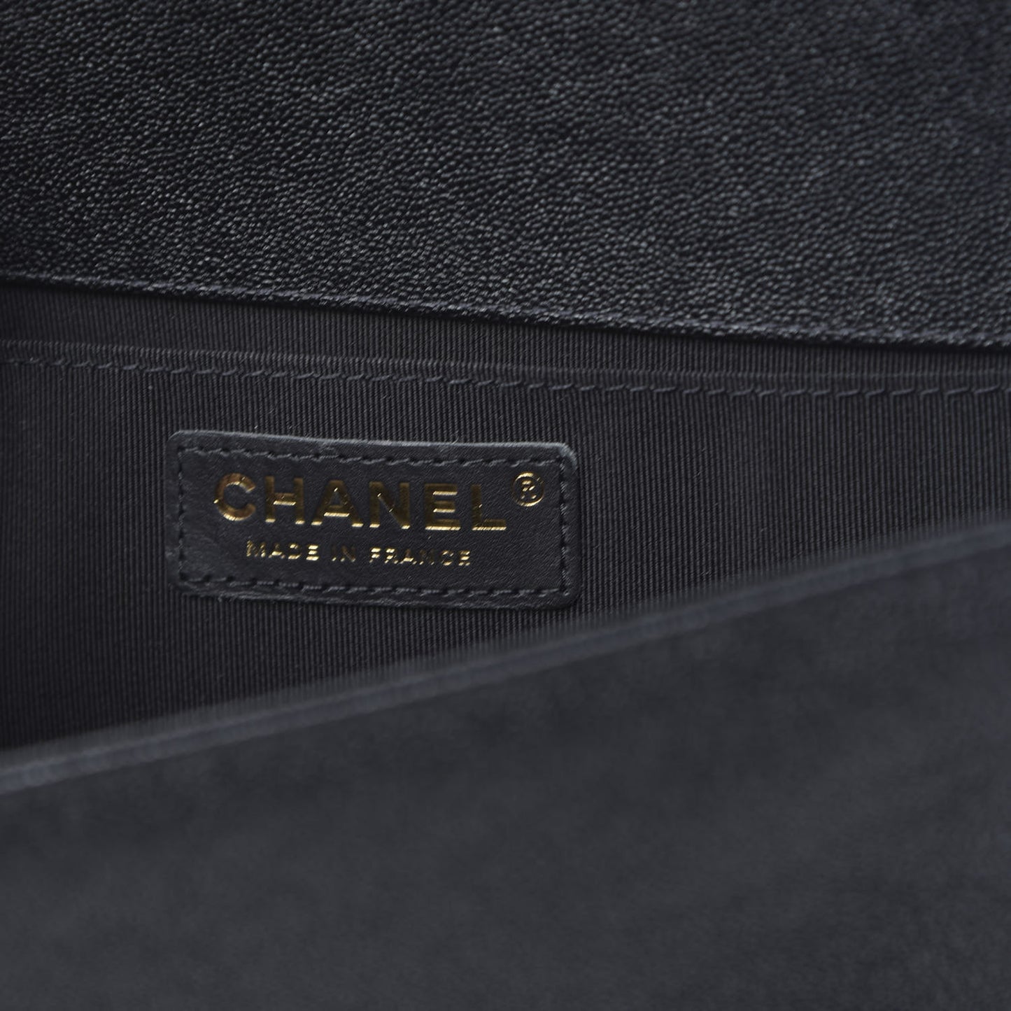Caviar Chevron Quilted Medium Boy Flap Black