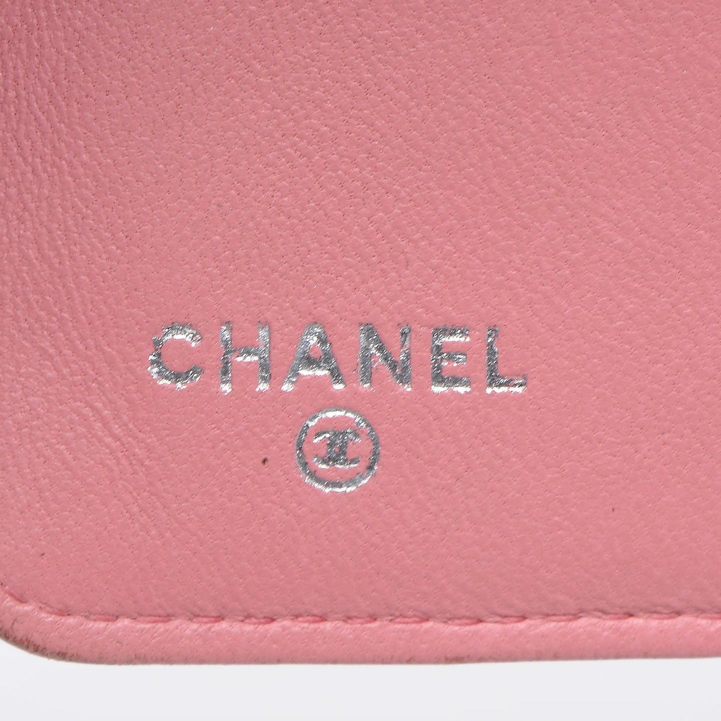 Lambskin Camellia Embossed L-Zip Pocket Wallet Pink