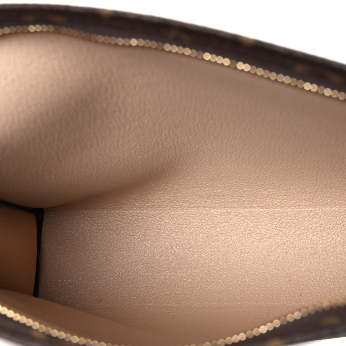 Monogram Poche Toilette 26