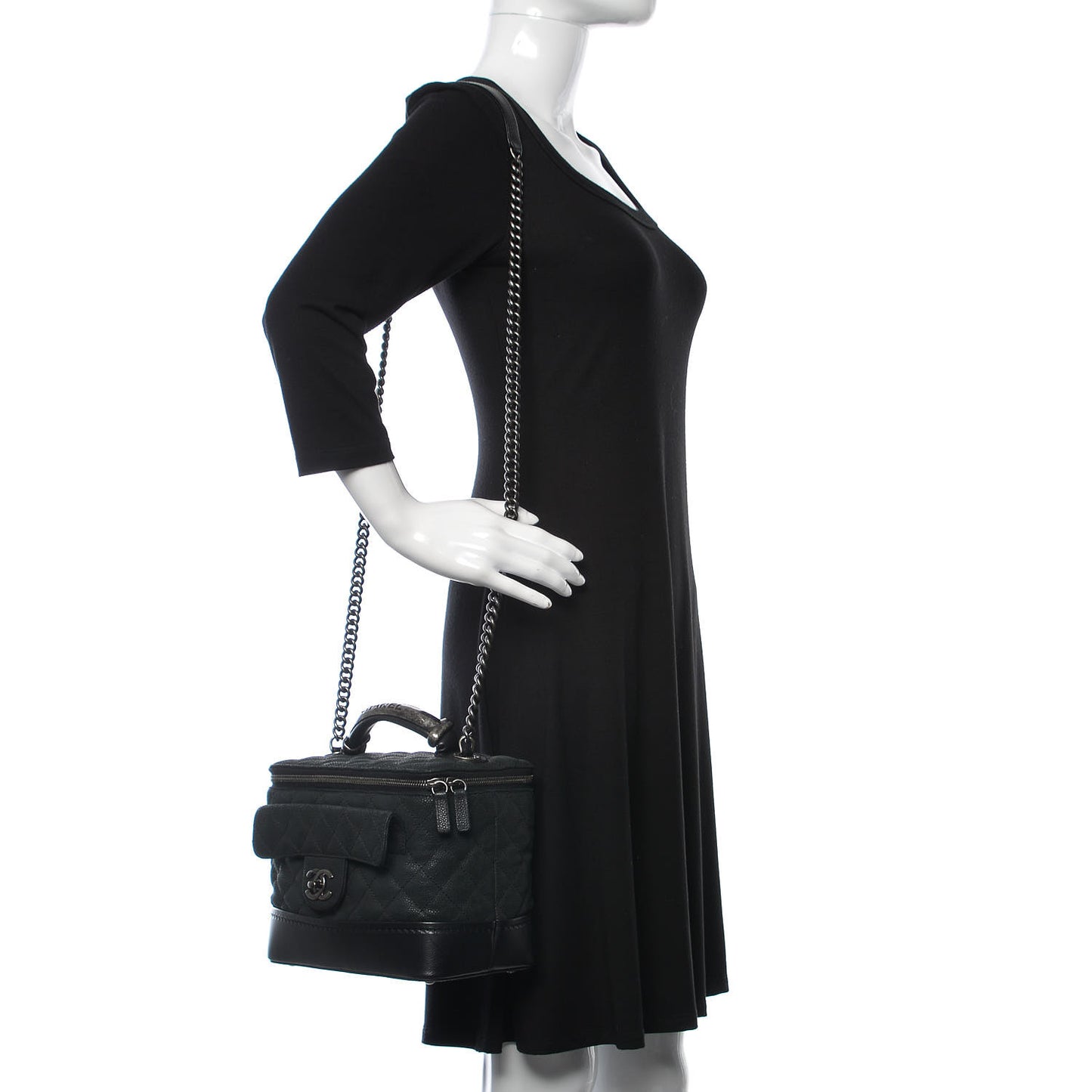 Iridescent Grained Calfskin Quilted Globe Trotter Vanity Case Black