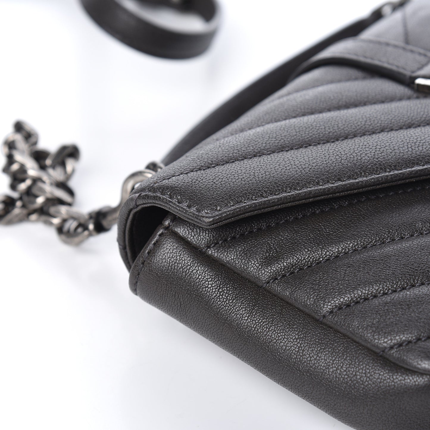 Sheepskin Matelasse Chevron Monogram College Chain Wallet Coal