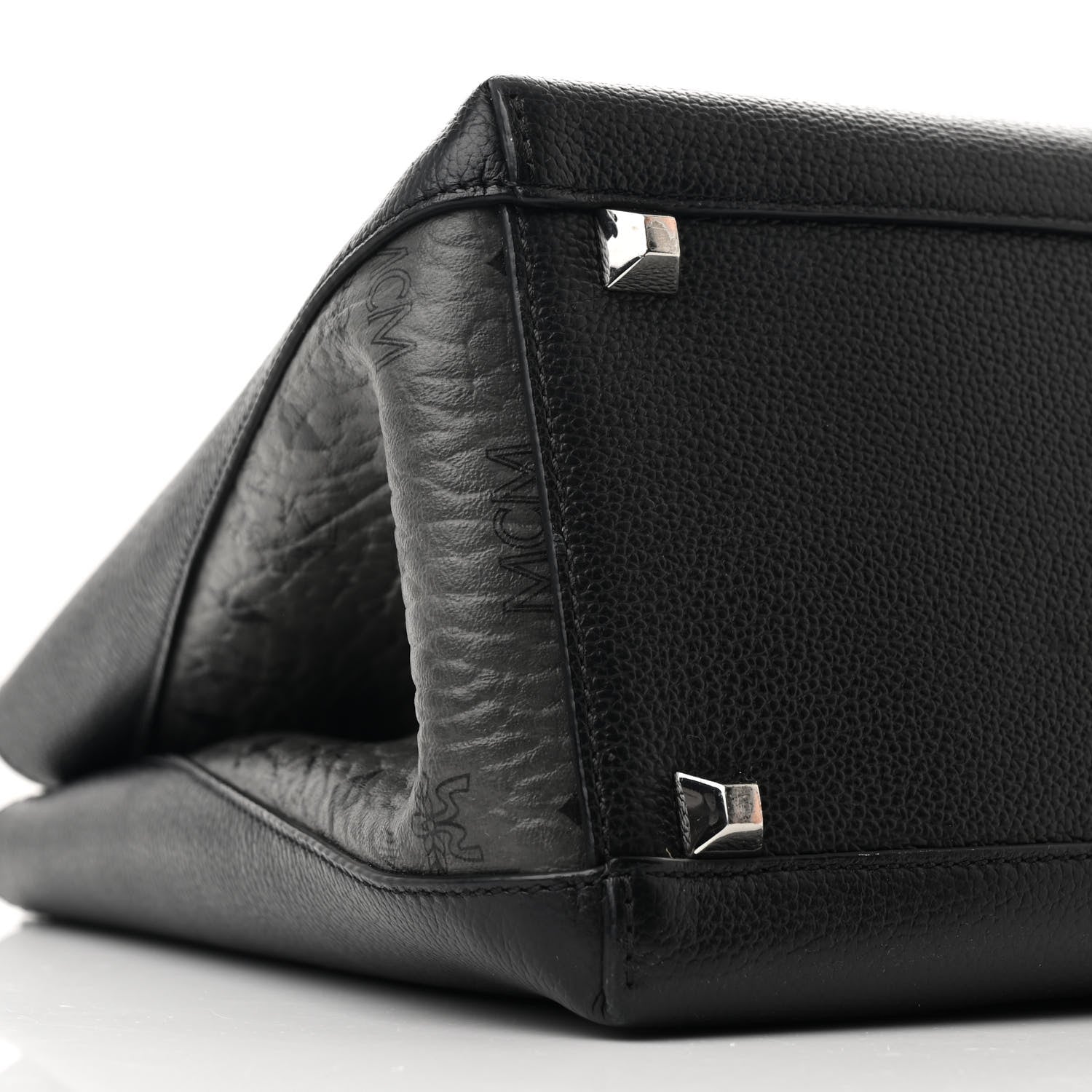 MCM Grained Calfskin Visetos Medium Sarah Hobo Black 9 of 11