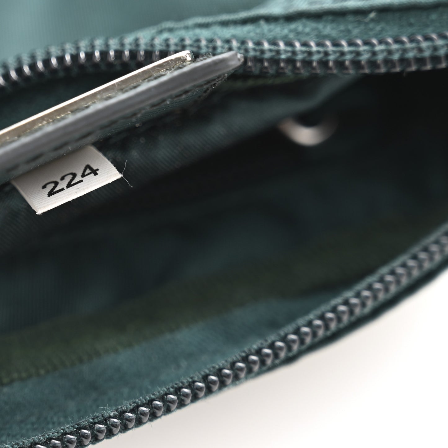Nylon Tessuto Cosmetic Pouch Green