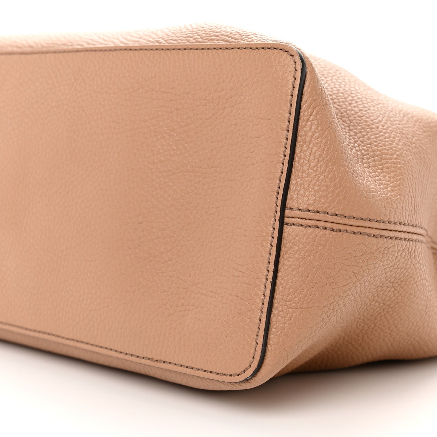 Pebbled Calfskin Large Soho Hobo Camelia
