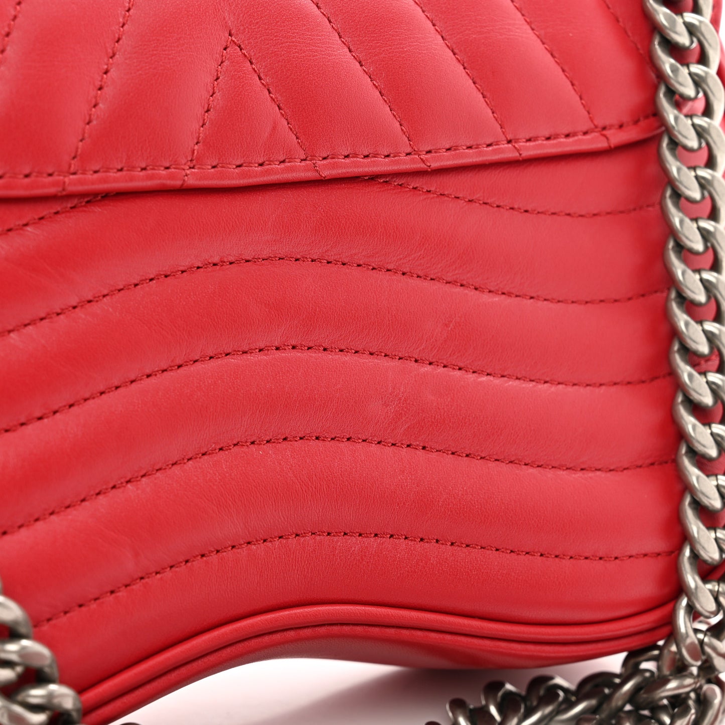 Calfskin New Wave Chain PM Scarlet