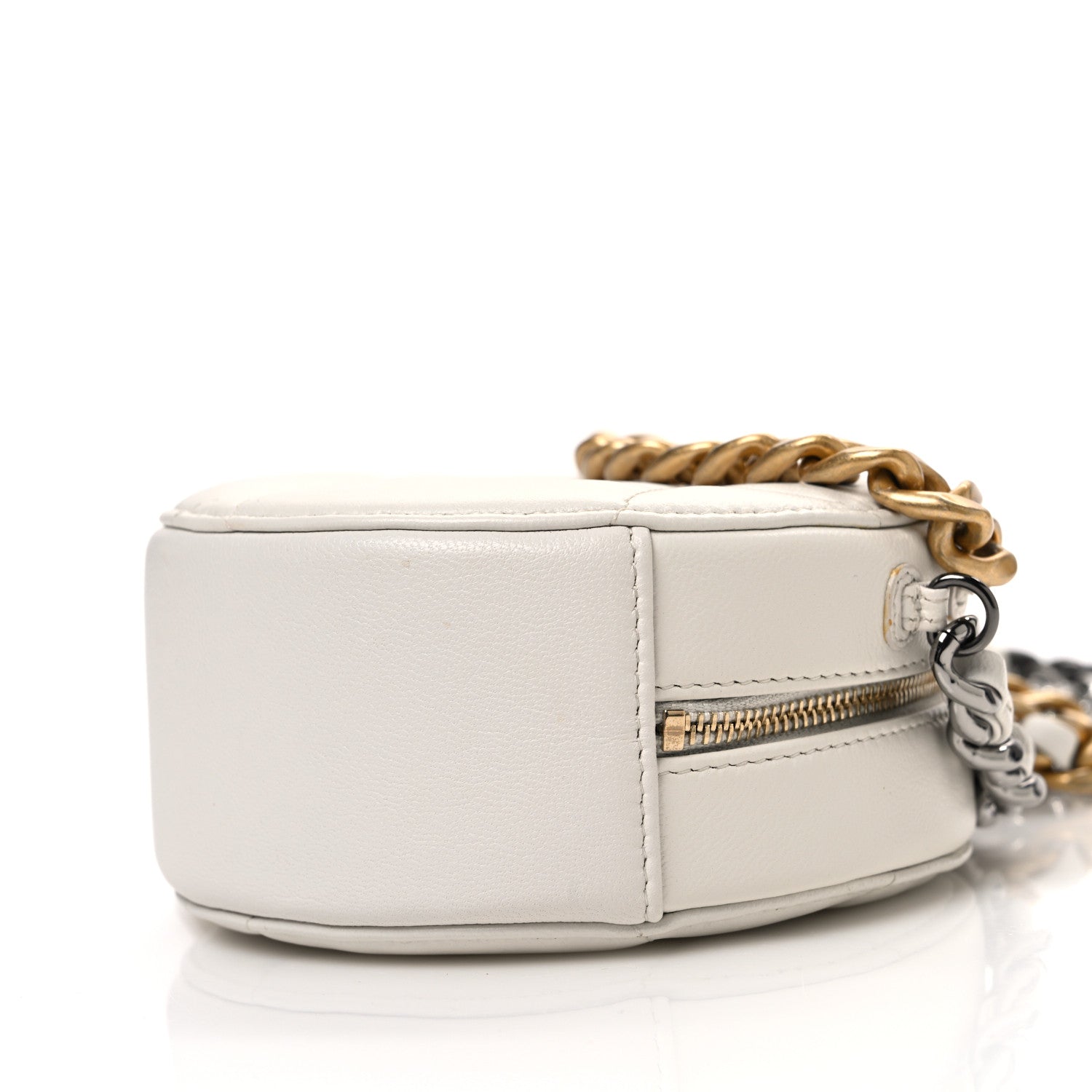 Chanel Shiny Goatskin Quilted Chanel 19 Round Clutch With Chain White 10 of 10