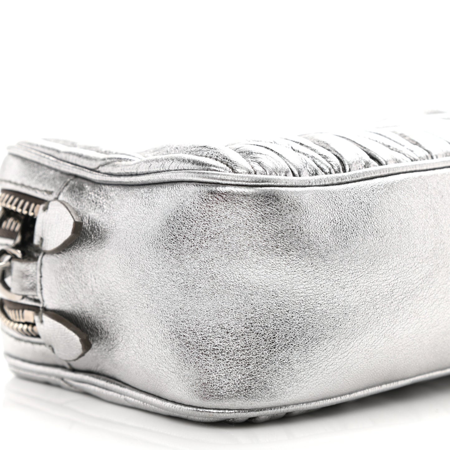 Metallic Nappa Matelasse Double Zip Pochette Clutch Cromo