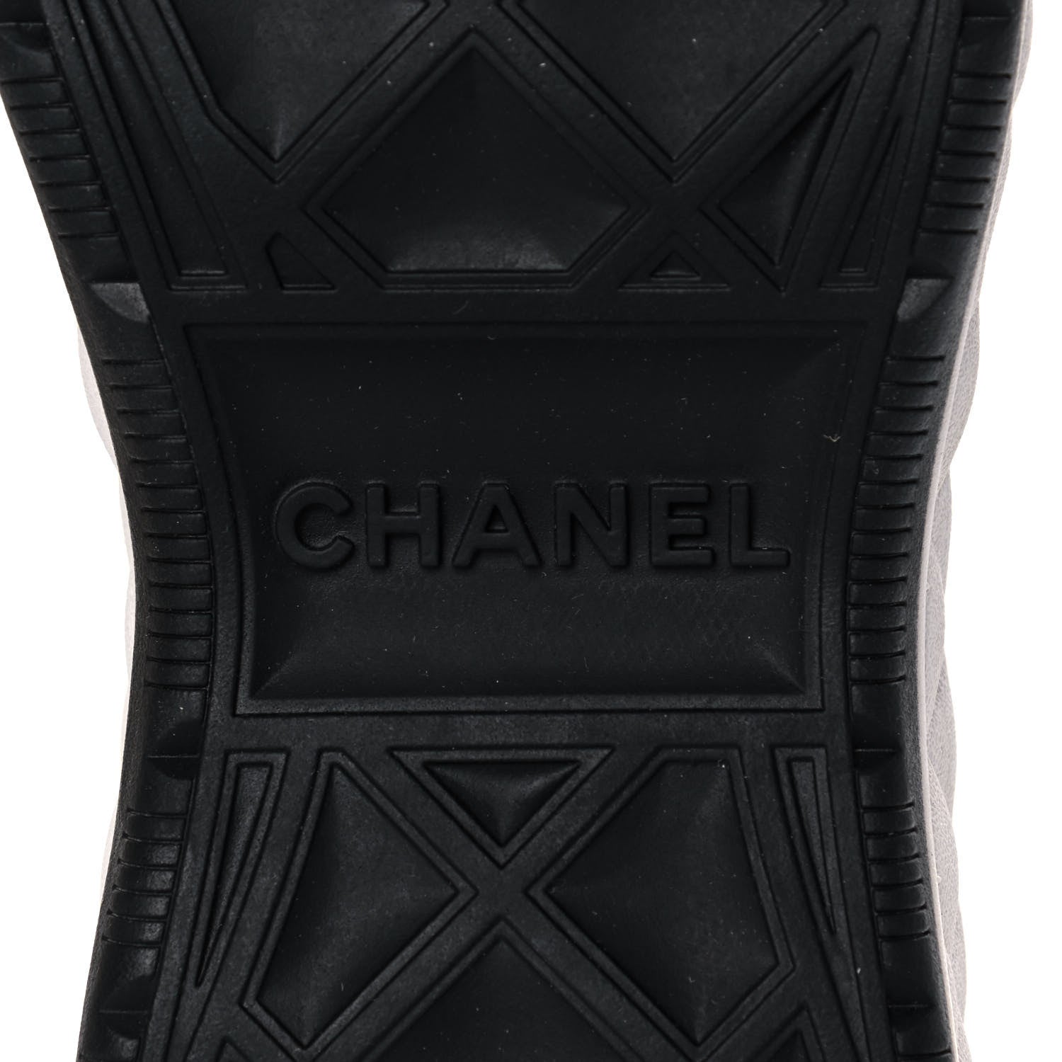Chanel Velvet Calfskin Mixed Fibers CC Sneakers 38.5 Ivory Black 6 of 9