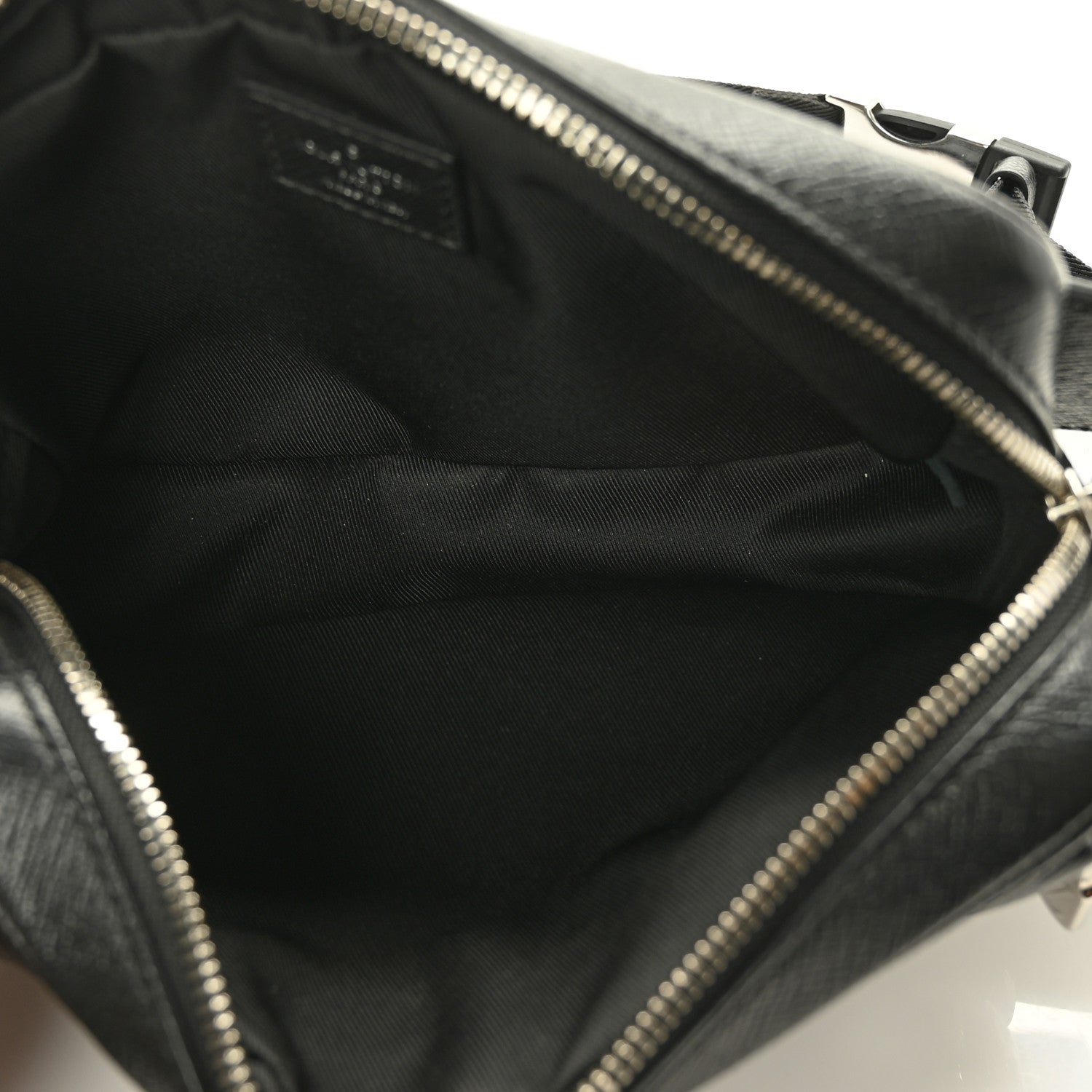 Louis Vuitton Taiga Monogram Outdoor Bumbag Black 6 of 7