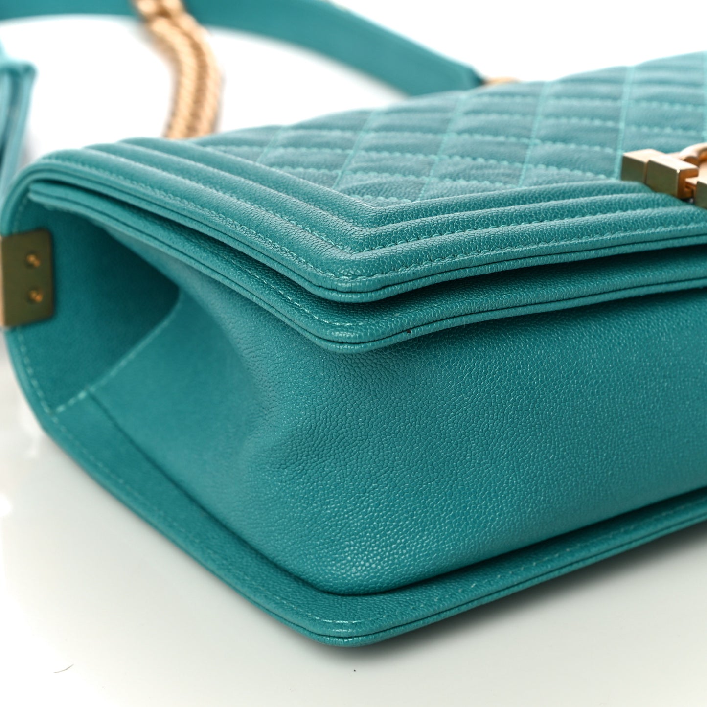 Caviar Quilted Medium Boy Flap