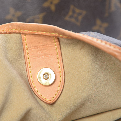 Louis Vuitton Monogram Galliera GM 6 of 17