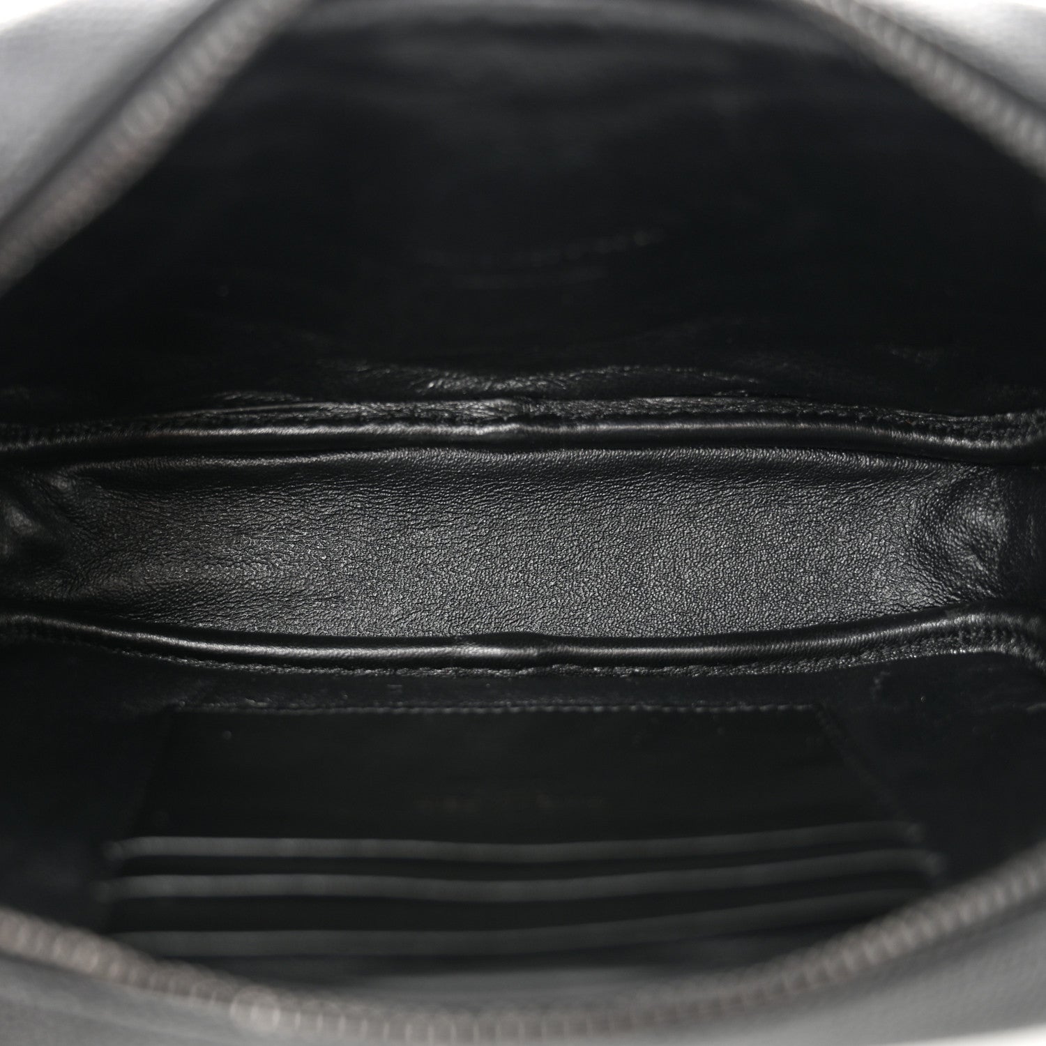Saint Laurent Grain De Poudre Matelasse Monochrome Monogram Mini Lou Camera Bag Black 5 of 10