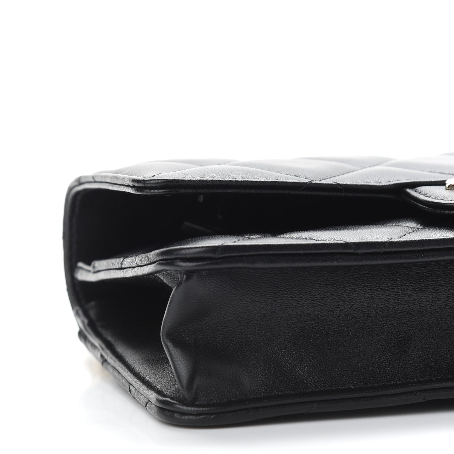 Lambskin Plexi Quilted Wallet On Chain WOC Black