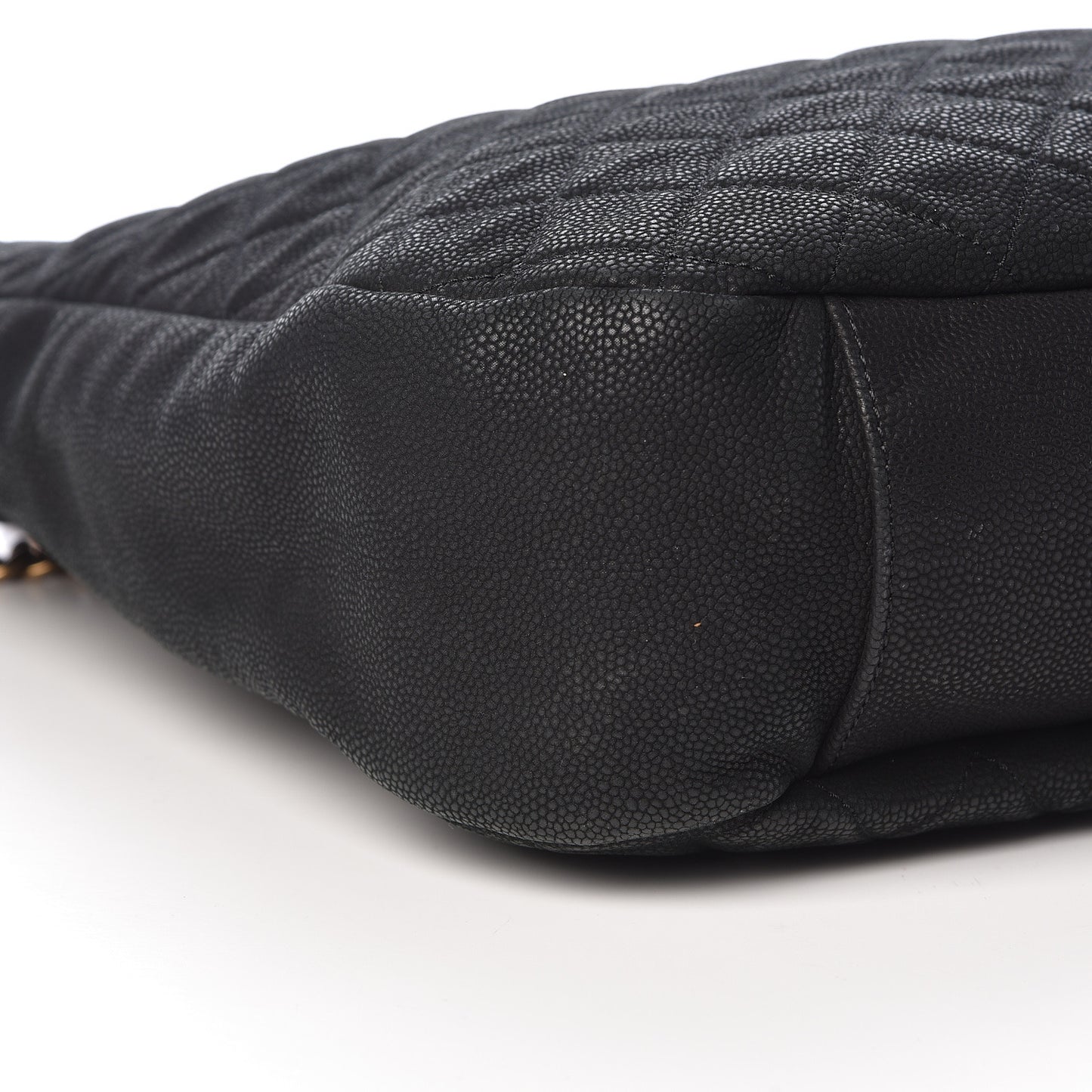 Iridescent Caviar Quilted Country Chic Hobo Black