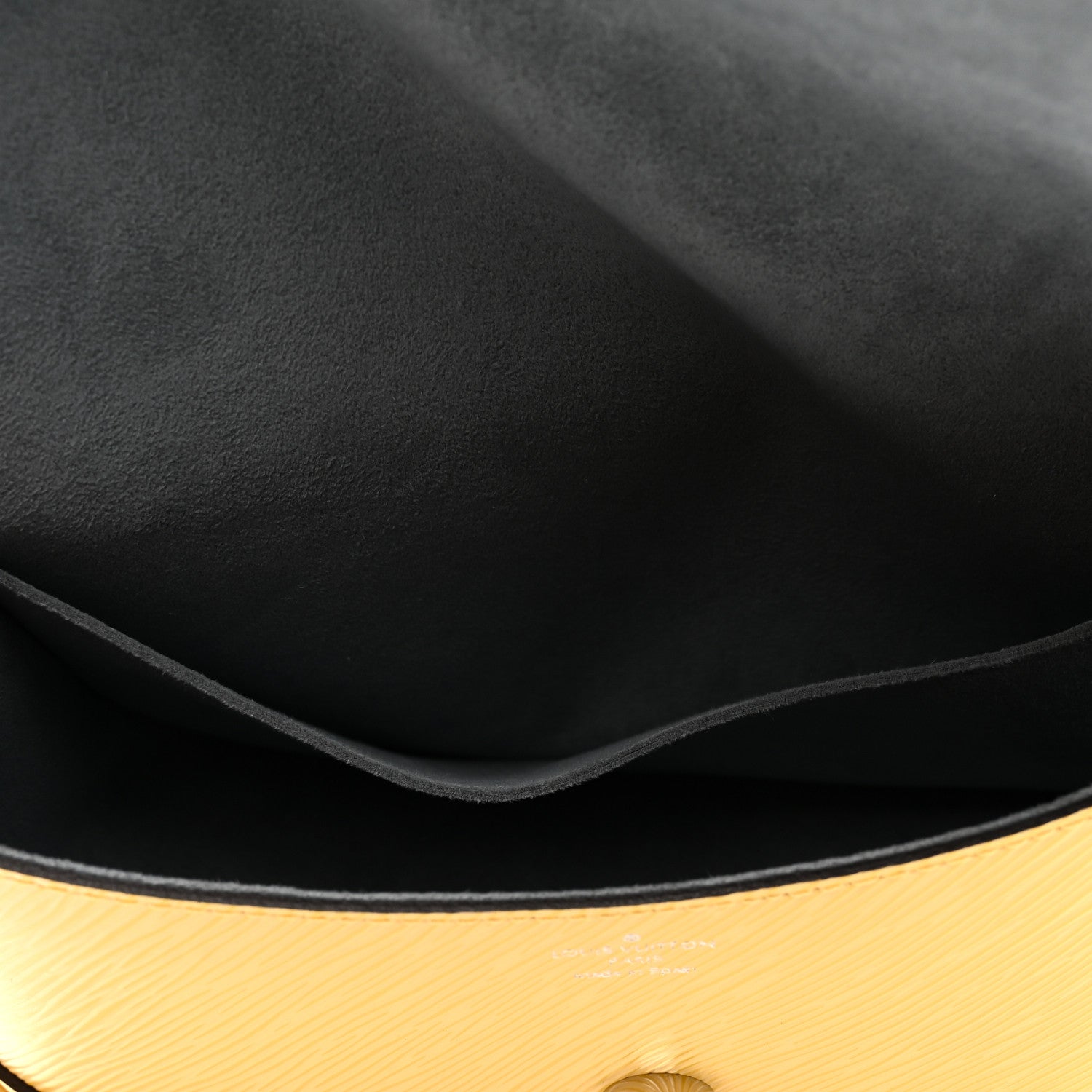Louis Vuitton Epi Buci Crossbody Jaune Plume 18 of 19