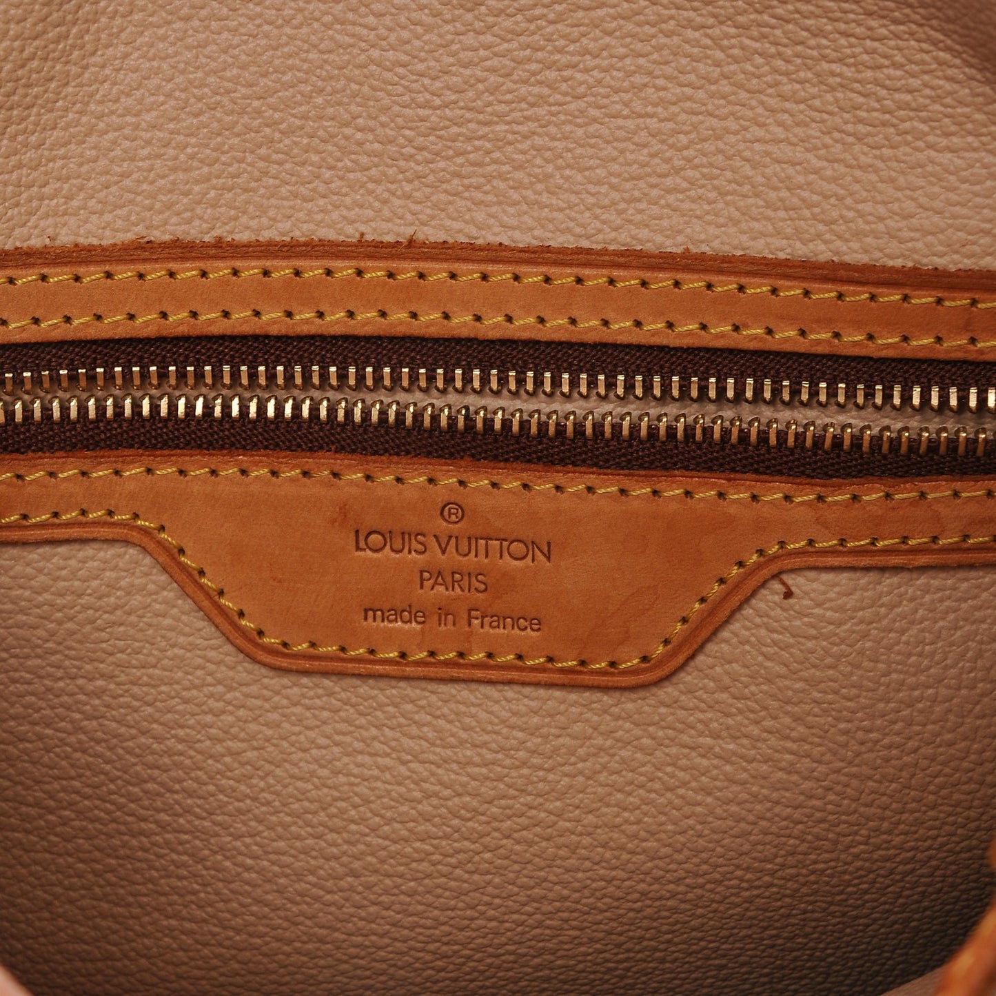 Monogram Petit Bucket 23