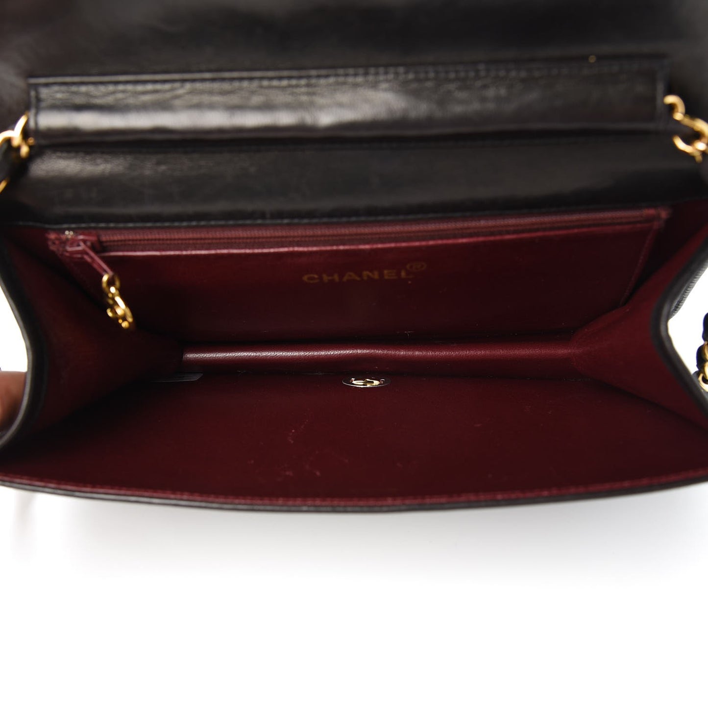 Lambskin Quilted Wallet On Chain WOC Black