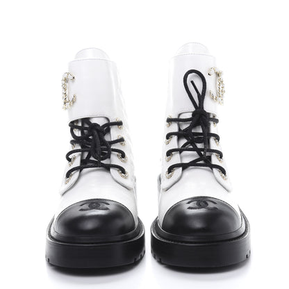 Chanel Shiny Goatskin Calfskin Quilted Lace Up Combat Boots 38.5 White Black 2 of 8