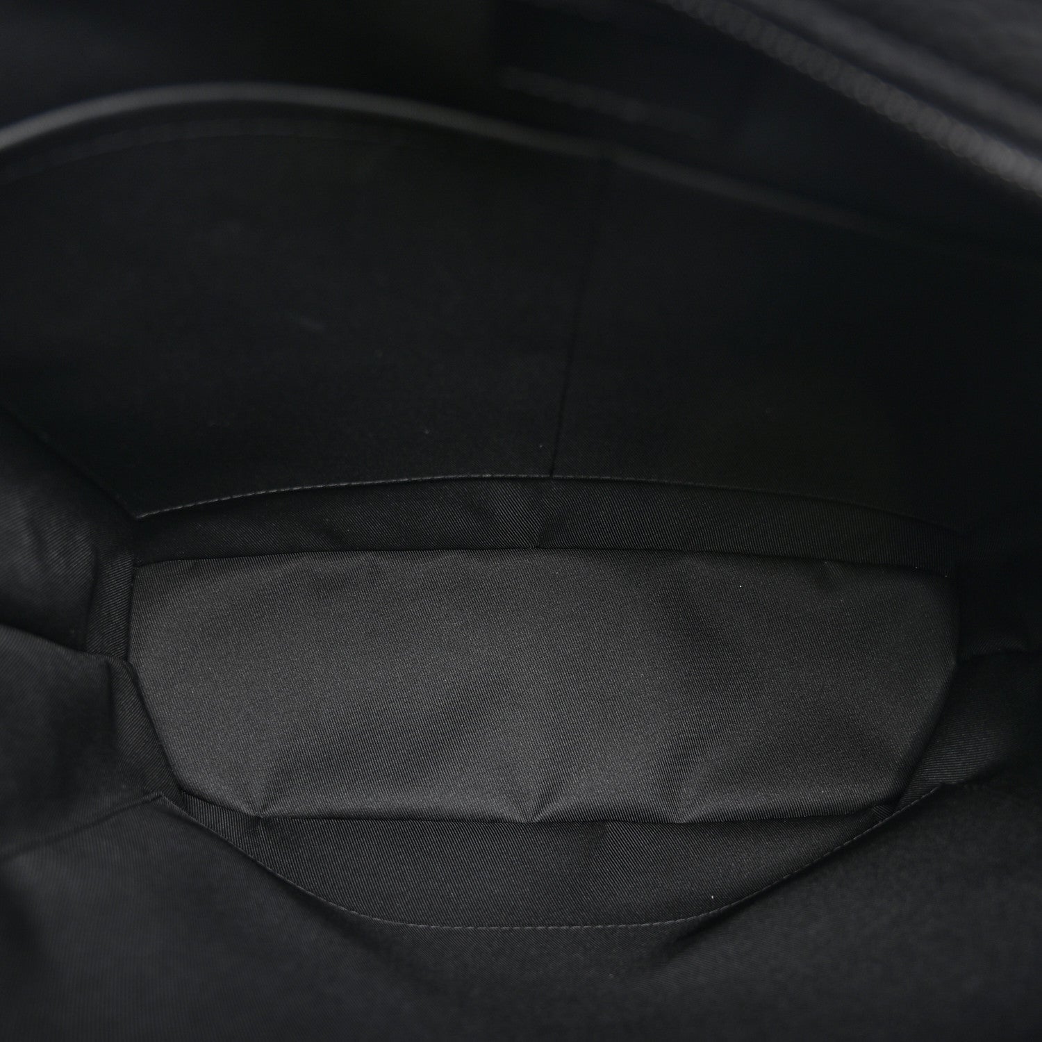 Louis Vuitton Taurillon Christopher Tote Black 5 of 9